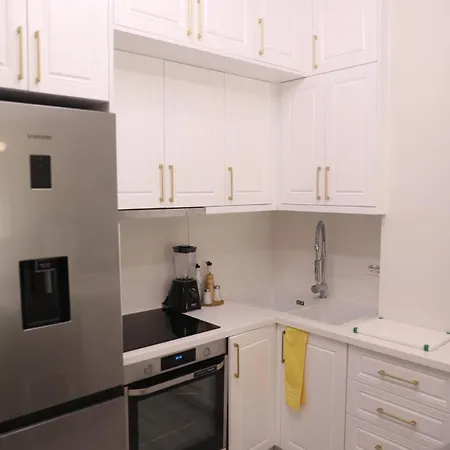 Apartamento Lakeside Serenity